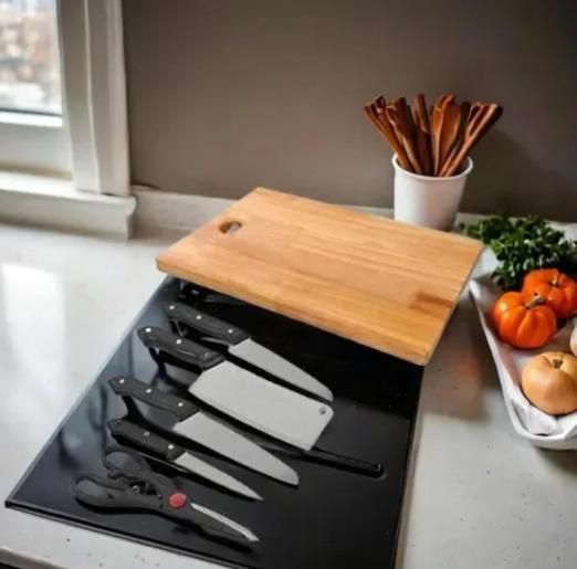 Wooden Chopping Board With 5-Pcs Knife Set